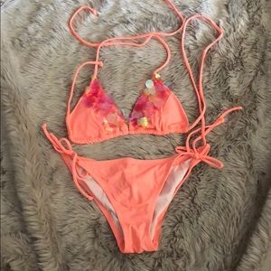 NWOT VS BIKINI SET